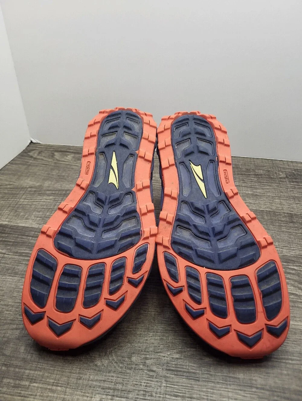 Altra Superior 5 Trail Running Shoes Womens Size 7.5 Navy Blue